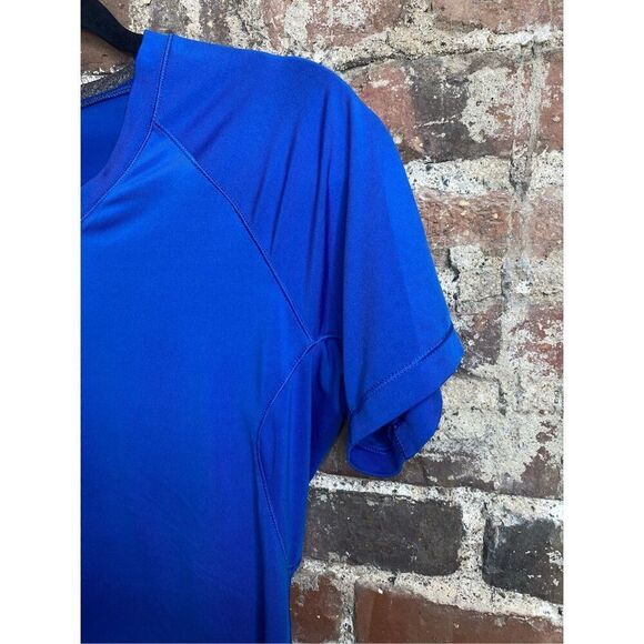 Adidas ClimaLite Techfit Blue Athletic V Neck Tshirt Women’s Size Small - Picture 3 of 7